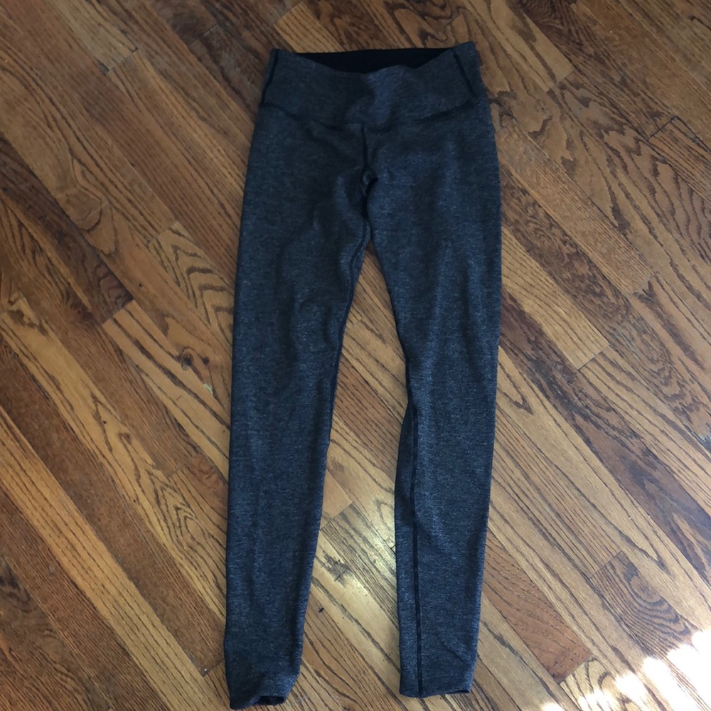 size 6 reversible lululemon leggings
